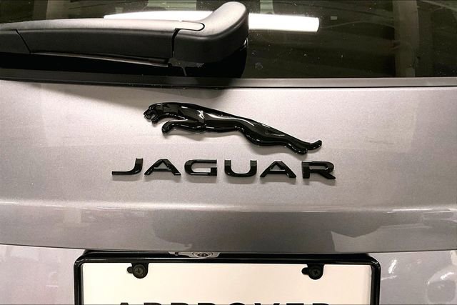 Certified 2025 Jaguar F-PACE R-Dynamic S image 7