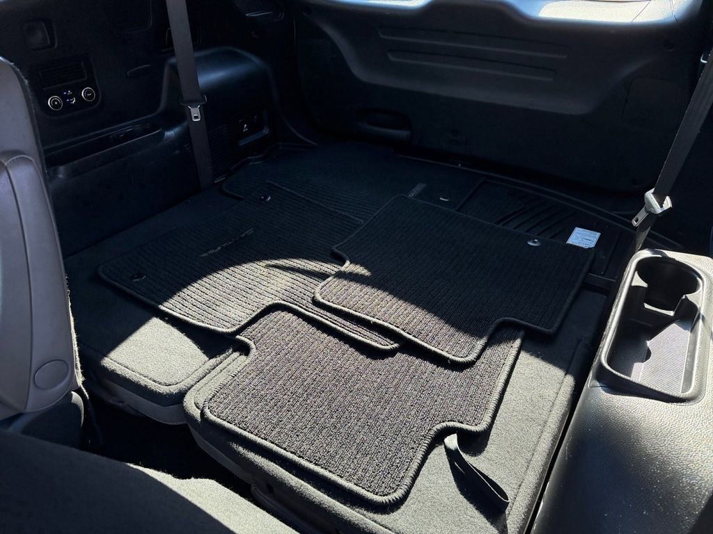 Used 2015 Hyundai Santa Fe Limited w/ Option Group 04 image 12