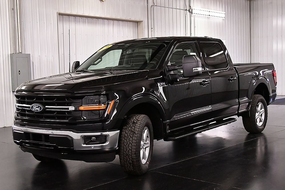 New 2026 Ford F150 XLT w/ Equipment Group 302A MID AWD/4WD image 3
