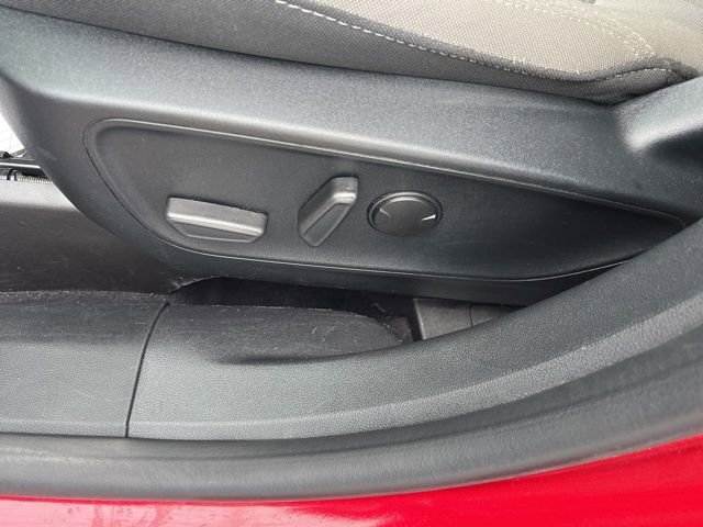 Used 2022 Ford Escape SE w/ SE Sport Appearance Package image 15