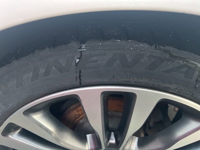 Used 2019 Lincoln Continental Select w/ Continental Climate Package image 5