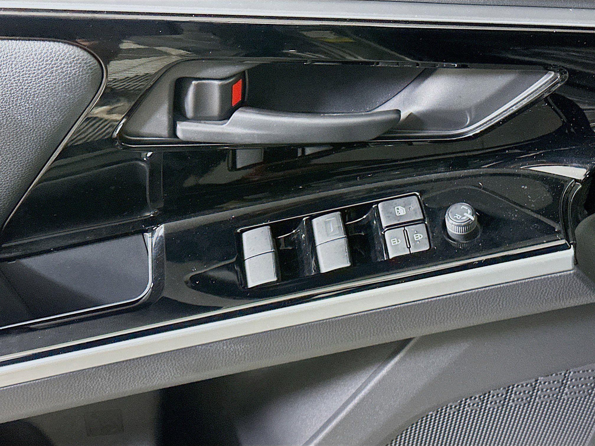 Used 2023 Toyota bZ4X XLE w/ Weather Package FWD image 15