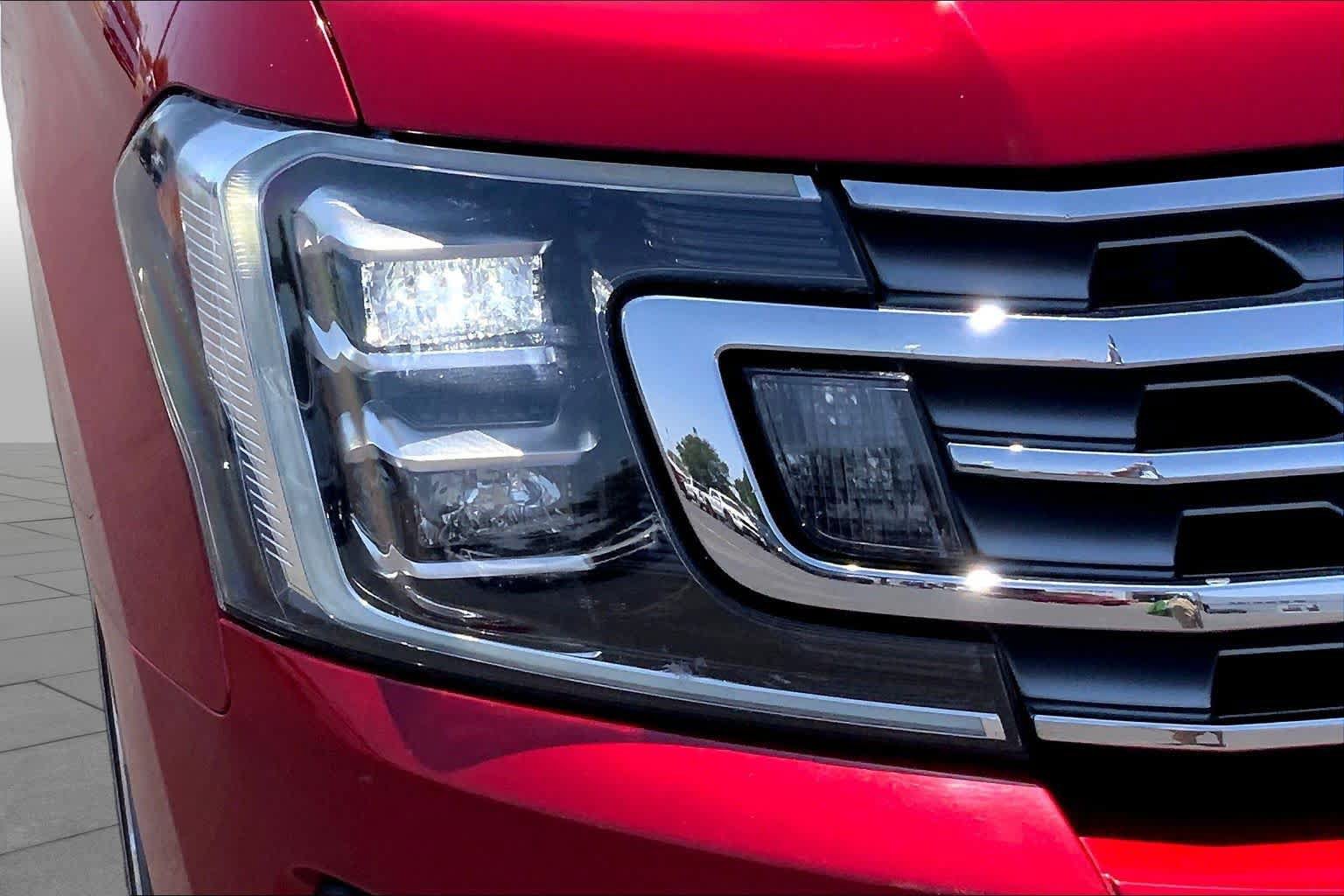 Used 2019 Ford Expedition Limited w/ Equipment Group 302A RWD image 28