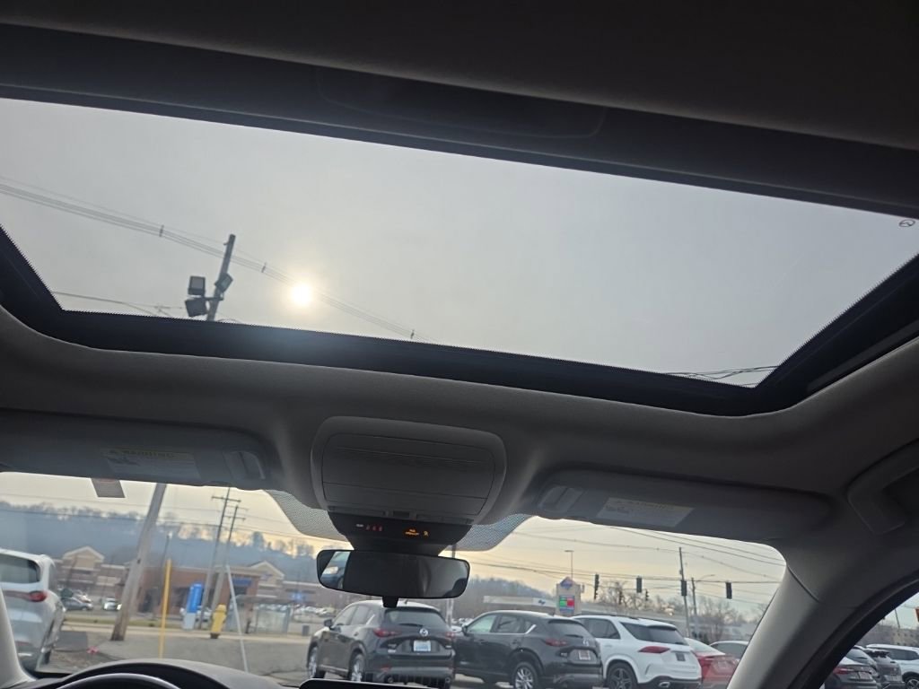 Used 2023 MAZDA MAZDA3 s image 23