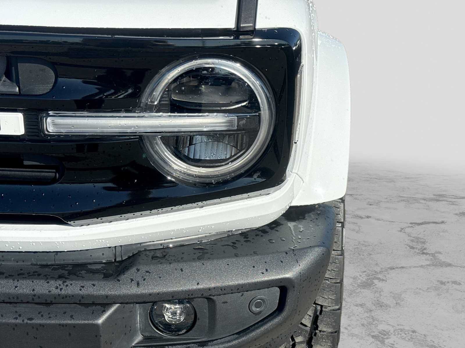 Used 2023 Ford Bronco Outer Banks AWD/4WD image 10