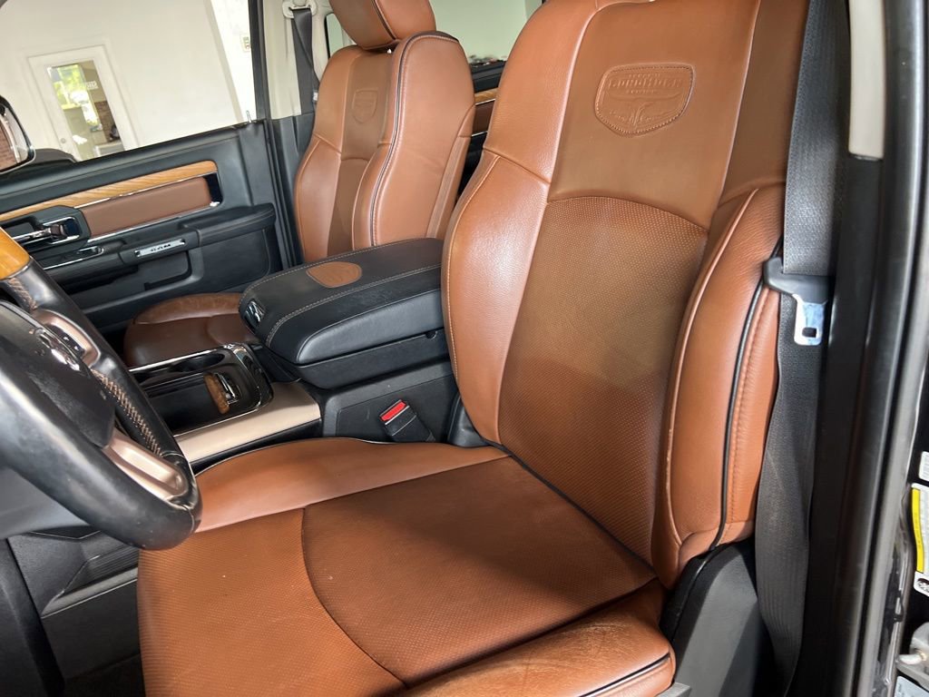 Used 2017 RAM 3500 Laramie Longhorn image 7