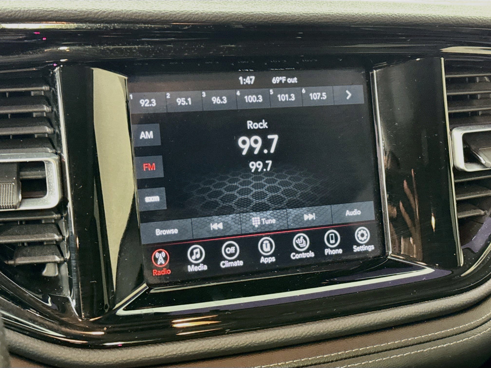 Used 2021 Dodge Durango SXT AWD/4WD image 14