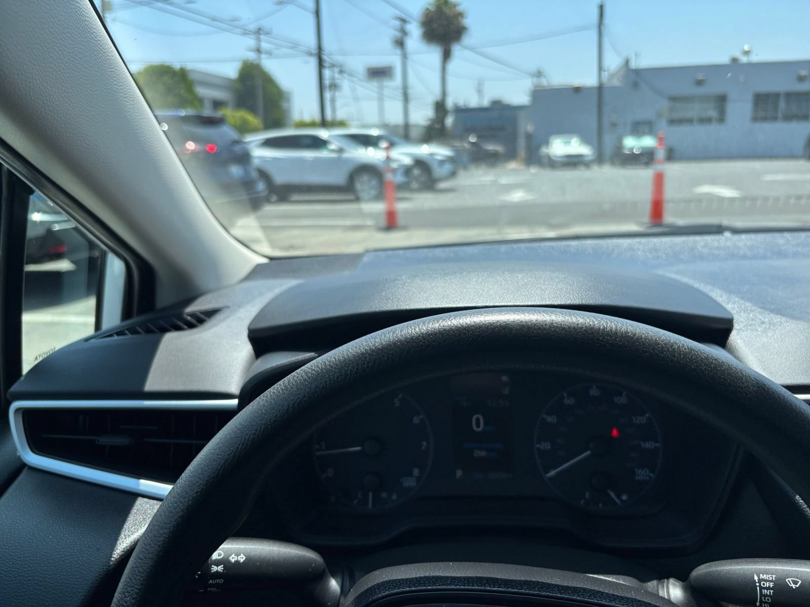 Used 2025 Toyota Corolla LE FWD image 34