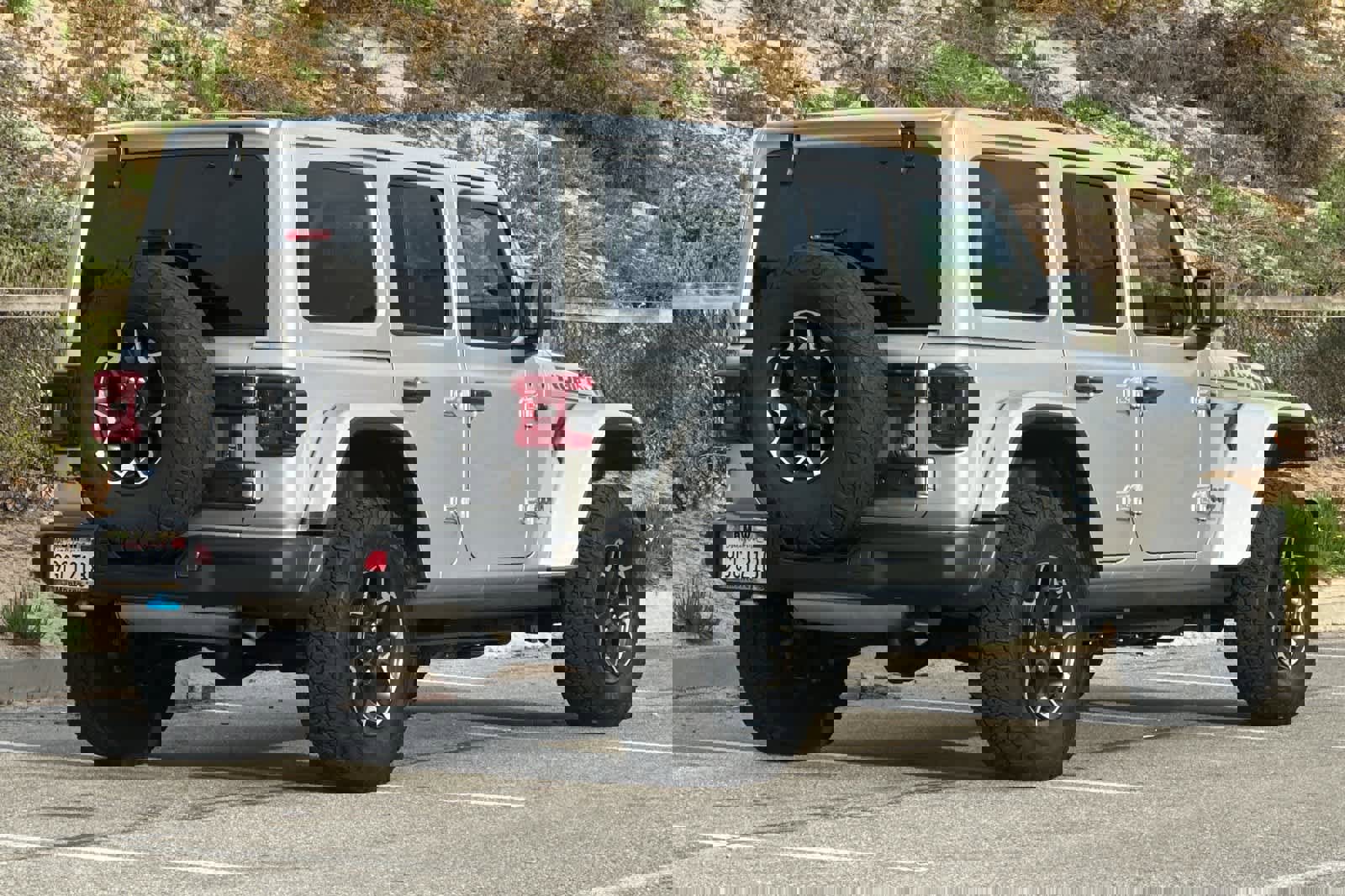 Used 2023 Jeep Wrangler Unlimited Rubicon 4xe w/ Steel Bumper Group image 2