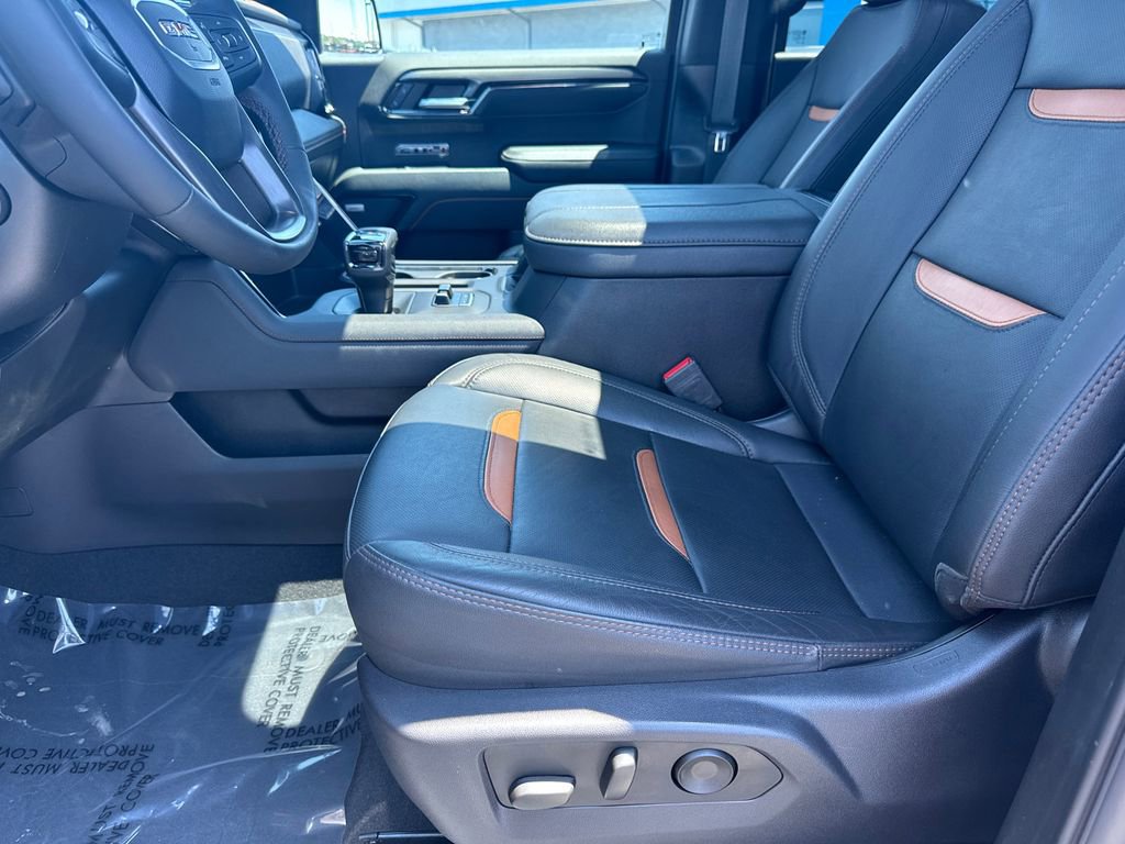 Used 2023 GMC Sierra 1500 AT4 w/ AT4 Premium Package AWD/4WD image 10
