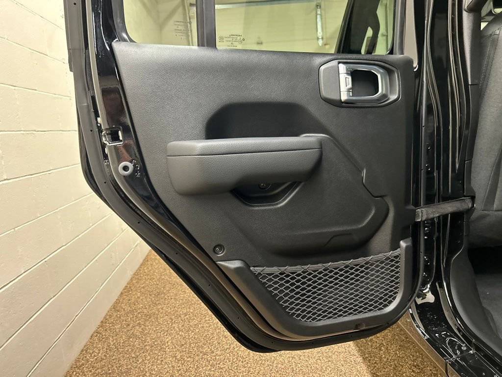 New 2026 Jeep Gladiator Sport AWD/4WD image 14