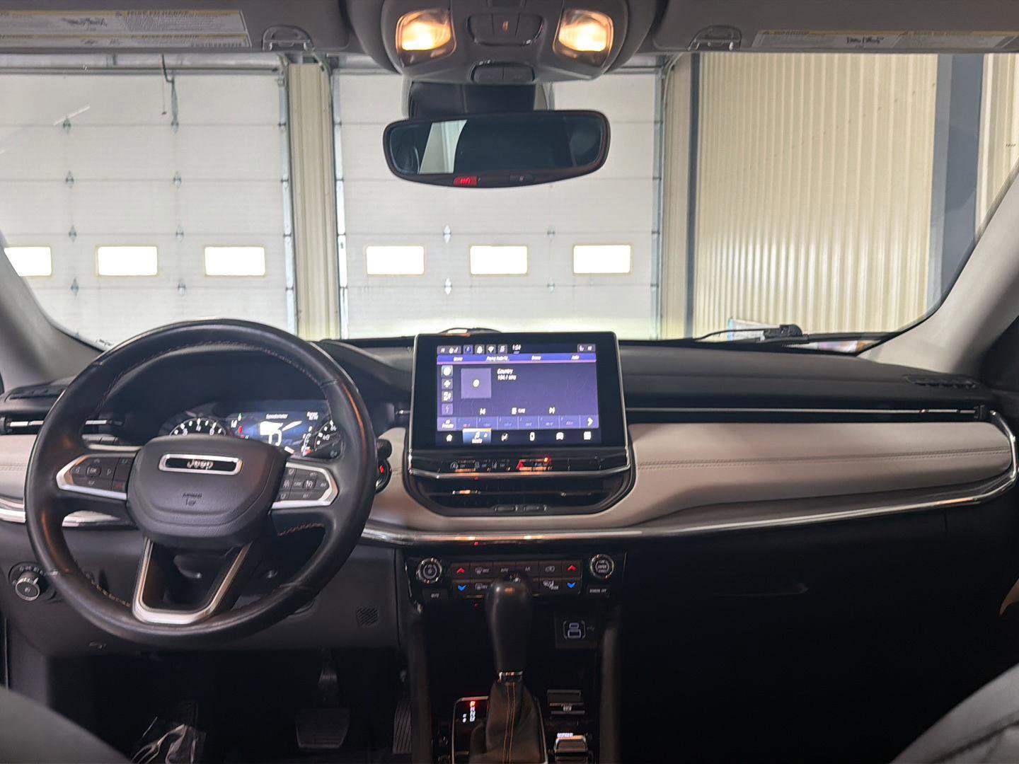 Used 2022 Jeep Compass Limited w/ Sun and Sound Group image 26