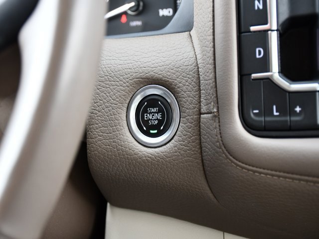 Used 2021 GMC Yukon XL Denali image 16