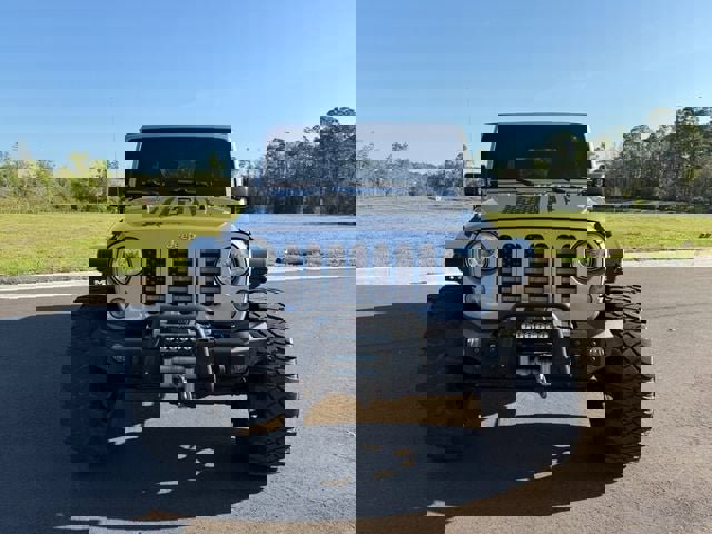 Used 2017 Jeep Wrangler Unlimited Rubicon w/ Connectivity Group image 14