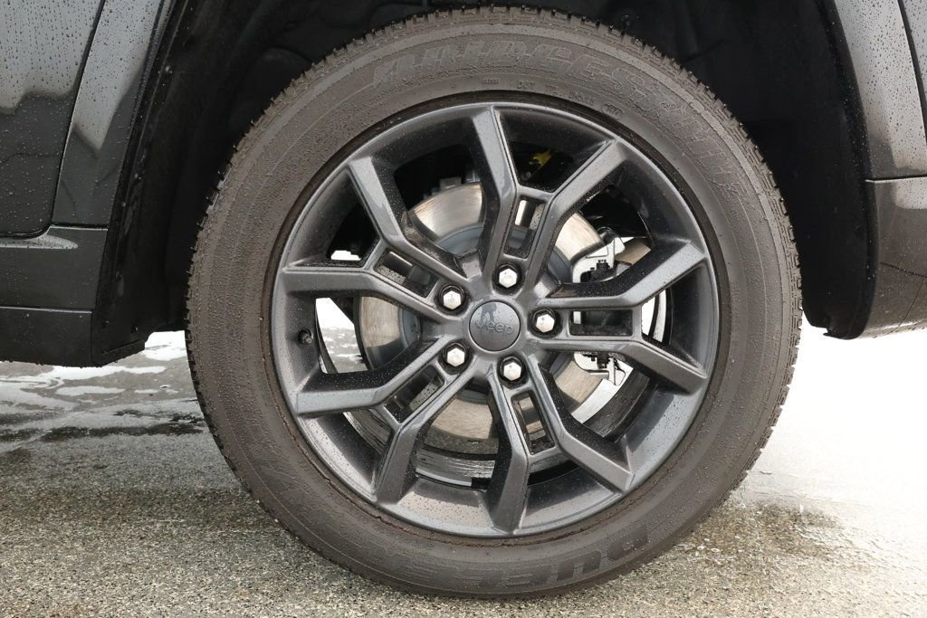 Used 2025 Jeep Grand Cherokee Limited 4xe image 7