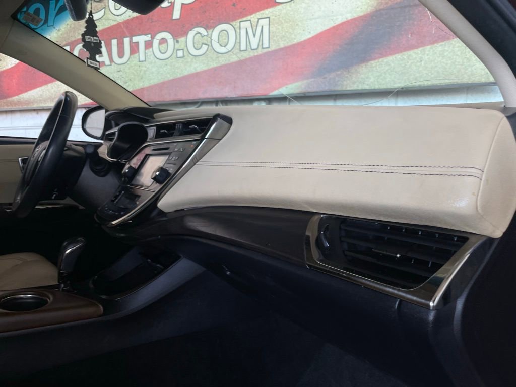 Used 2016 Toyota Avalon Limited image 24