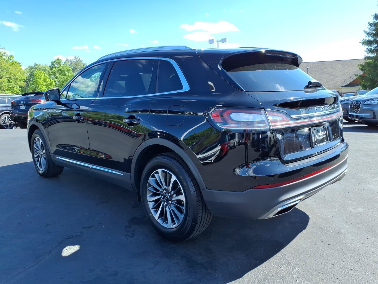 Certified 2023 Lincoln Nautilus AWD w/ Premium Package image 5