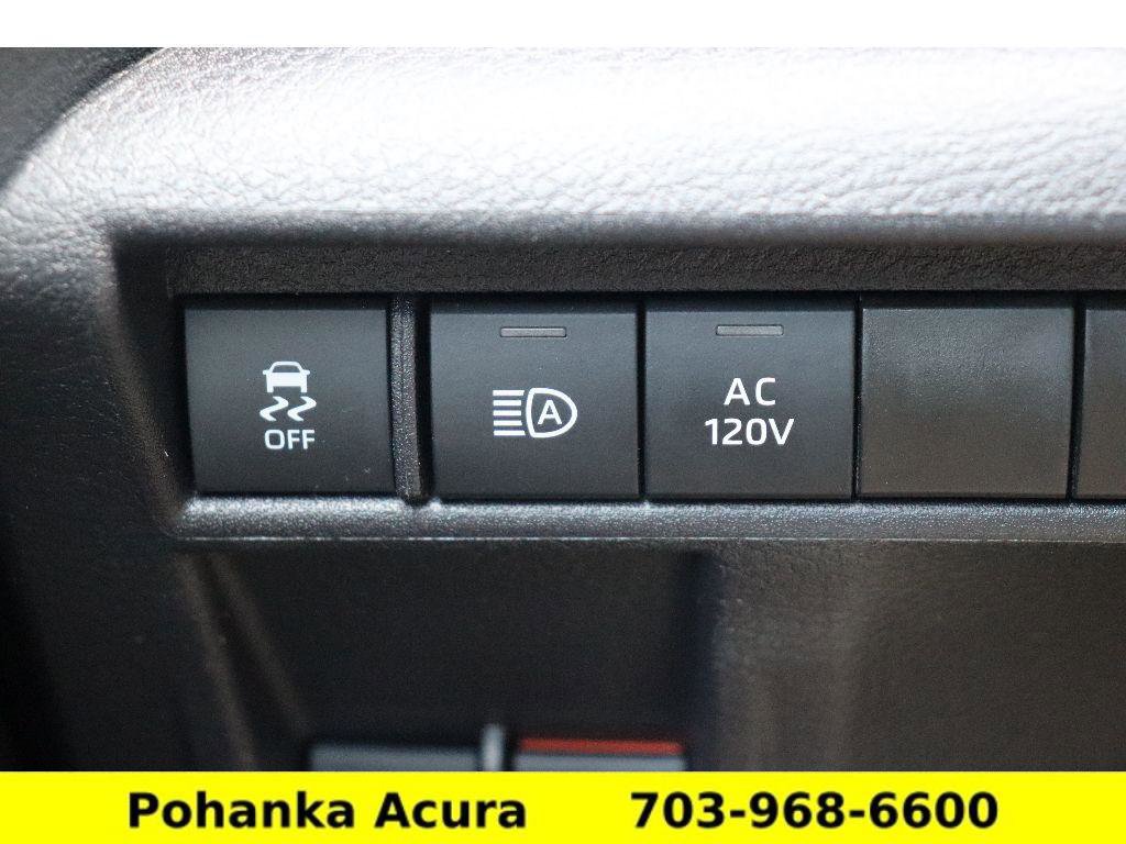 Used 2025 Toyota Sienna XLE Woodland Edition image 14