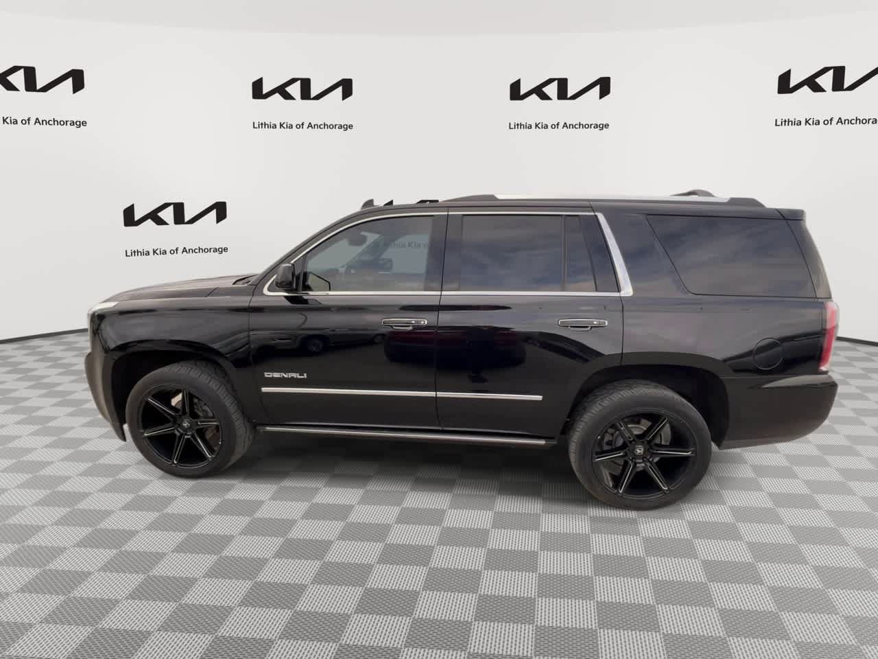 Used 2019 GMC Yukon Denali AWD/4WD image 7