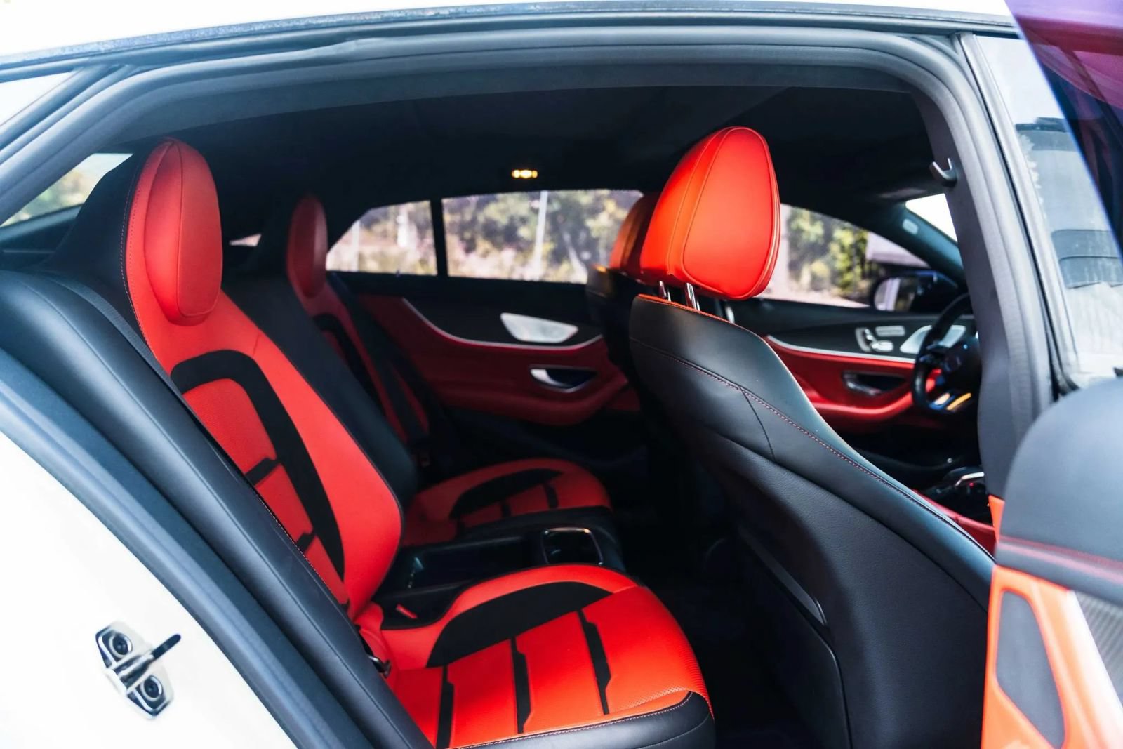 Used 2022 Mercedes-Benz AMG GT 43 image 31