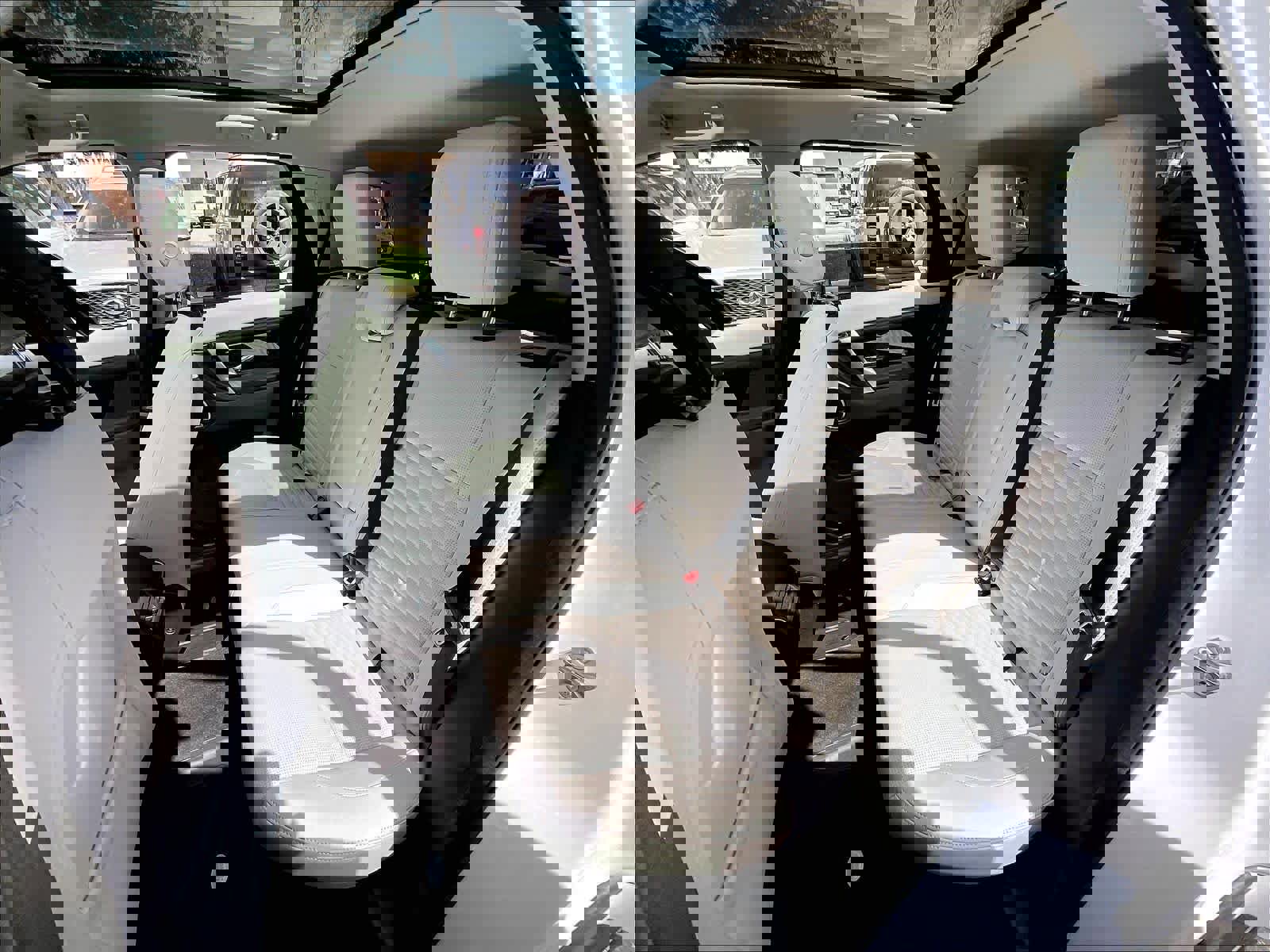 Used 2025 Land Rover Discovery Sport S image 27