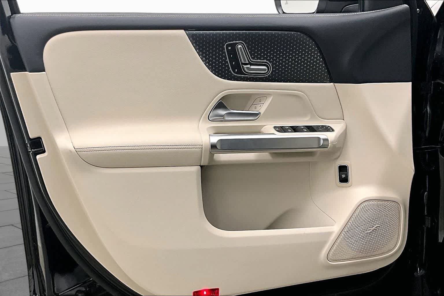 New 2026 Mercedes-Benz GLB 250 image 10