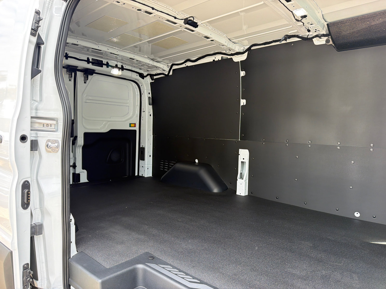 New 2027 Ford Transit 150 Low Roof w/ Load Area Protection Package RWD image 11