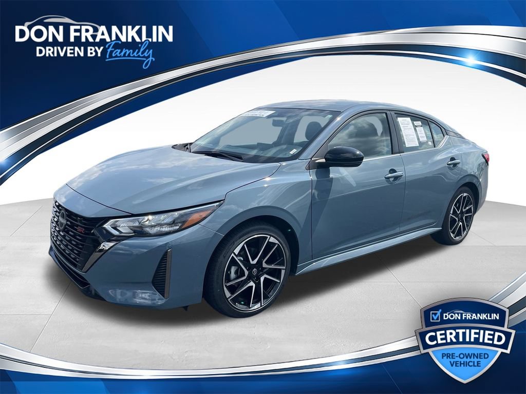 Used 2025 Nissan Sentra SR FWD image 1