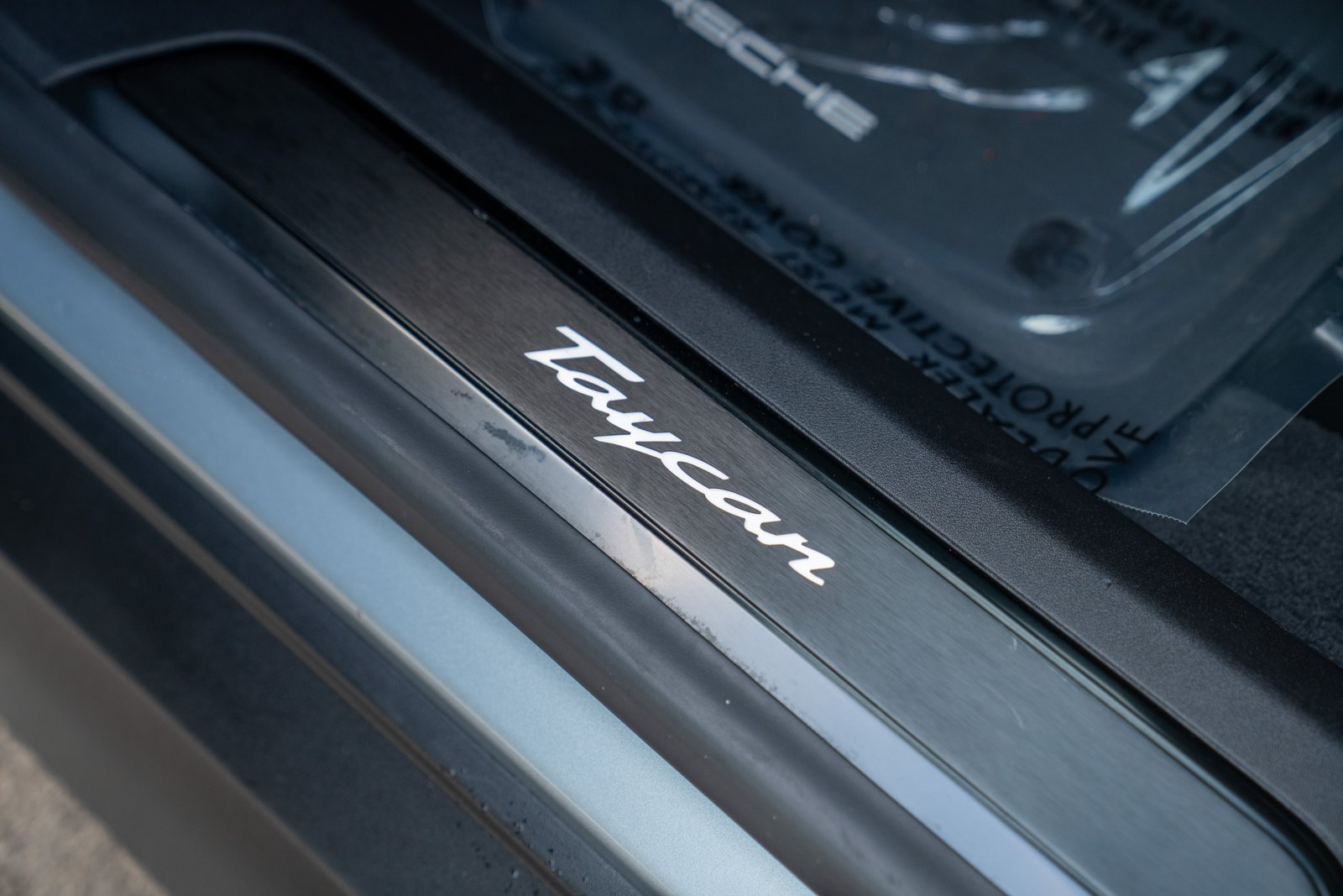 Certified 2025 Porsche Taycan AWD/4WD image 12