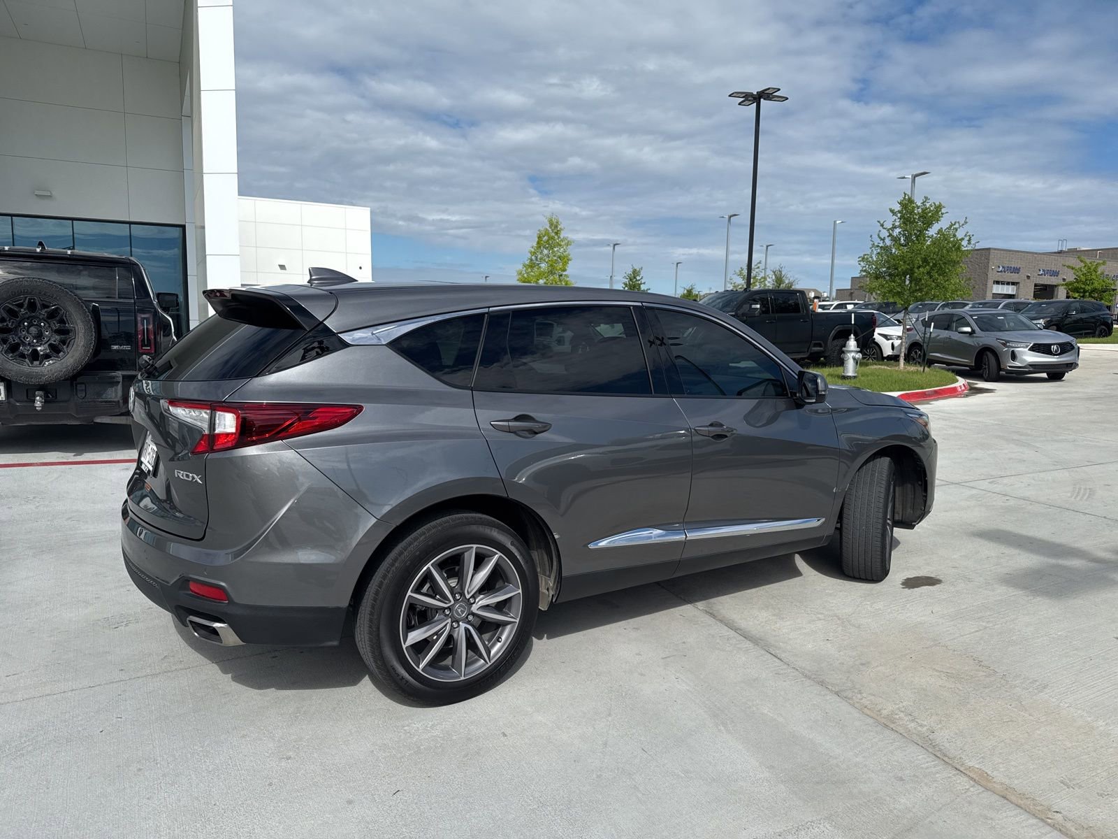 Used 2022 Acura RDX w/ Technology Package image 2