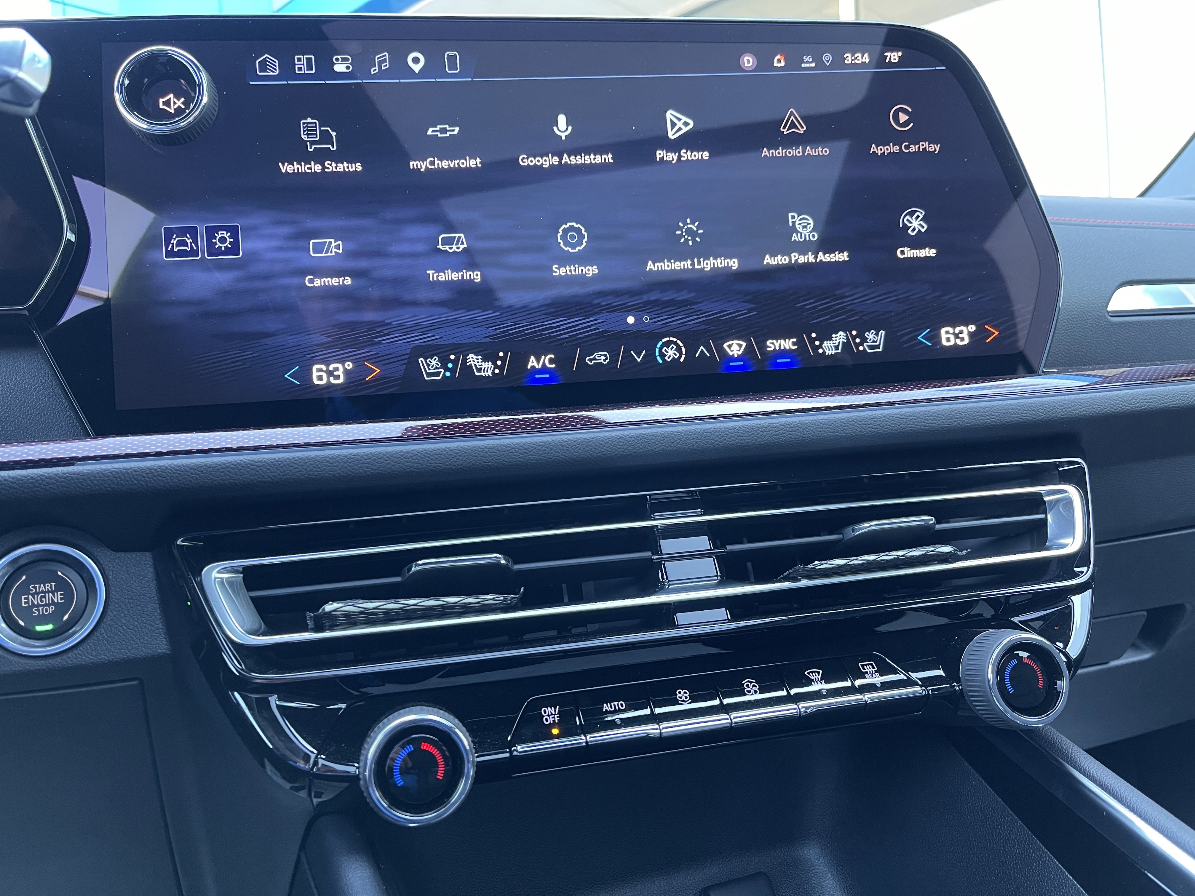 Used 2025 Chevrolet Traverse RS w/ LPO, Floor Liner Package image 35