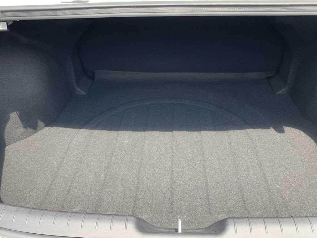 Certified 2026 Hyundai Elantra SE FWD image 10