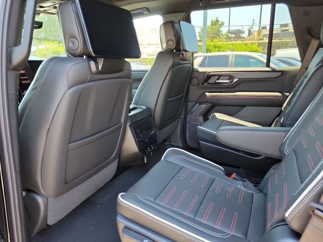 New 2026 GMC Yukon AT4 Ultimate AWD/4WD image 10