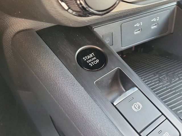 New 2026 Nissan Kicks SV w/ SV Premium Package FWD image 29