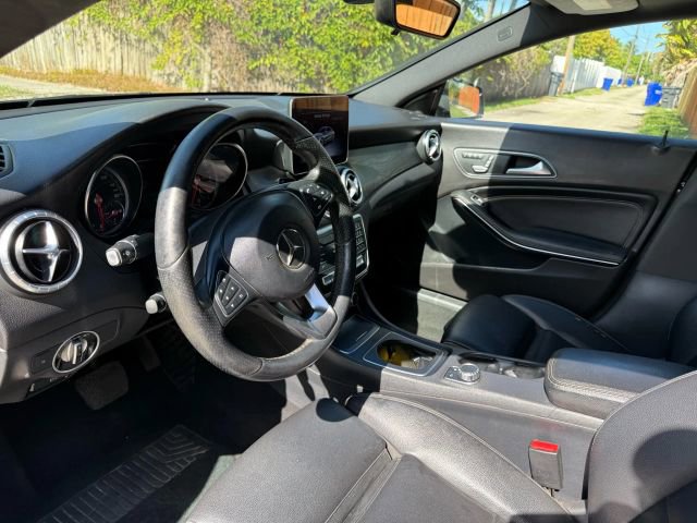 Used 2019 Mercedes-Benz CLA 250 image 7