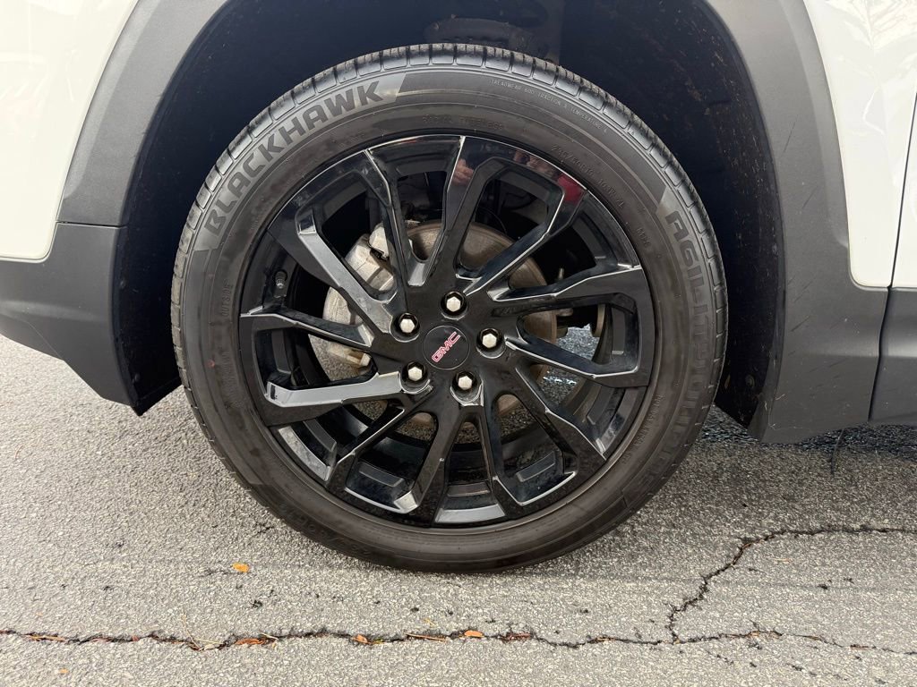 Used 2023 GMC Terrain SLE w/ Driver Convenience Package image 24