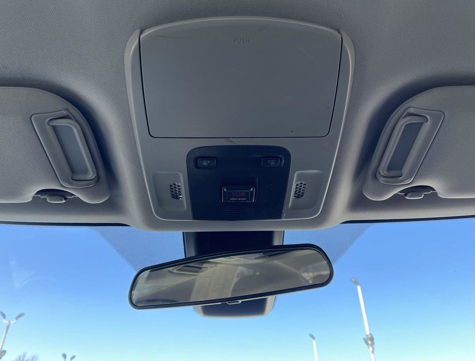 Used 2019 Toyota Camry LE image 12