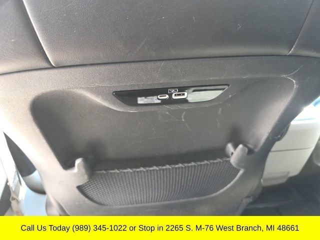 Used 2023 Chrysler Pacifica Touring-L FWD image 37