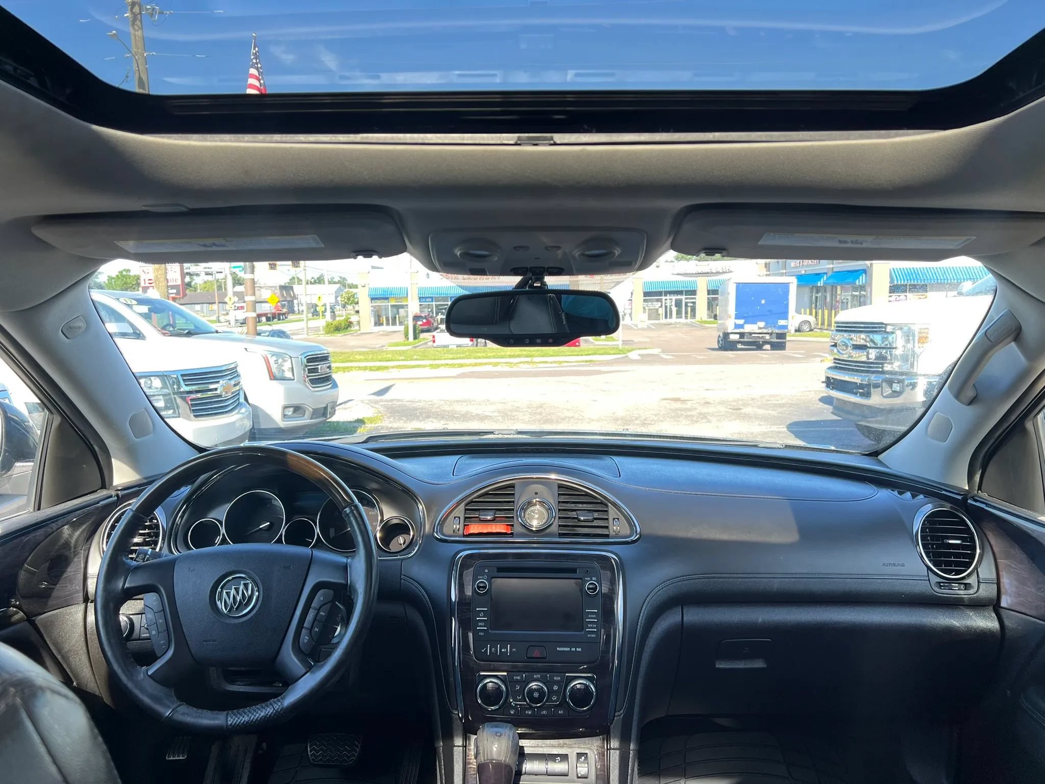 Used 2017 Buick Enclave Leather FWD image 12