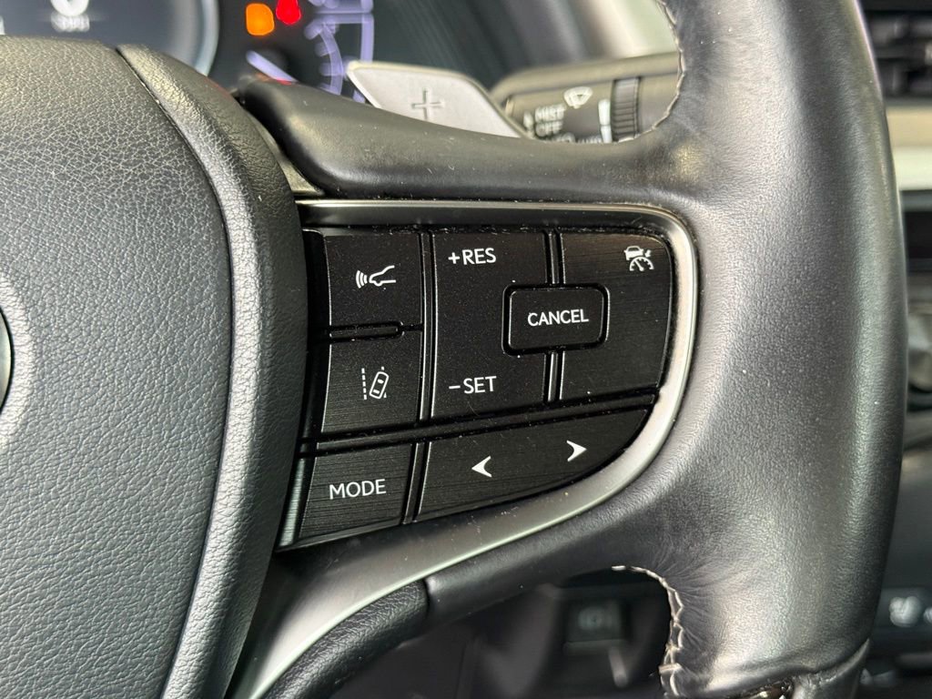 Used 2019 Lexus ES 300h 300h Luxury image 26