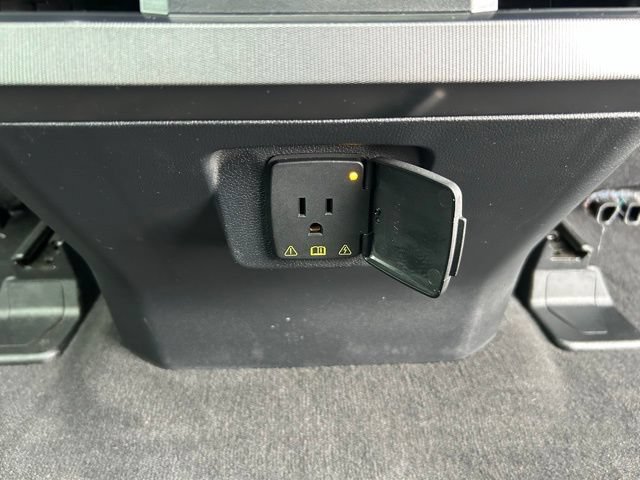 Used 2025 Ford F350 Platinum AWD/4WD image 53