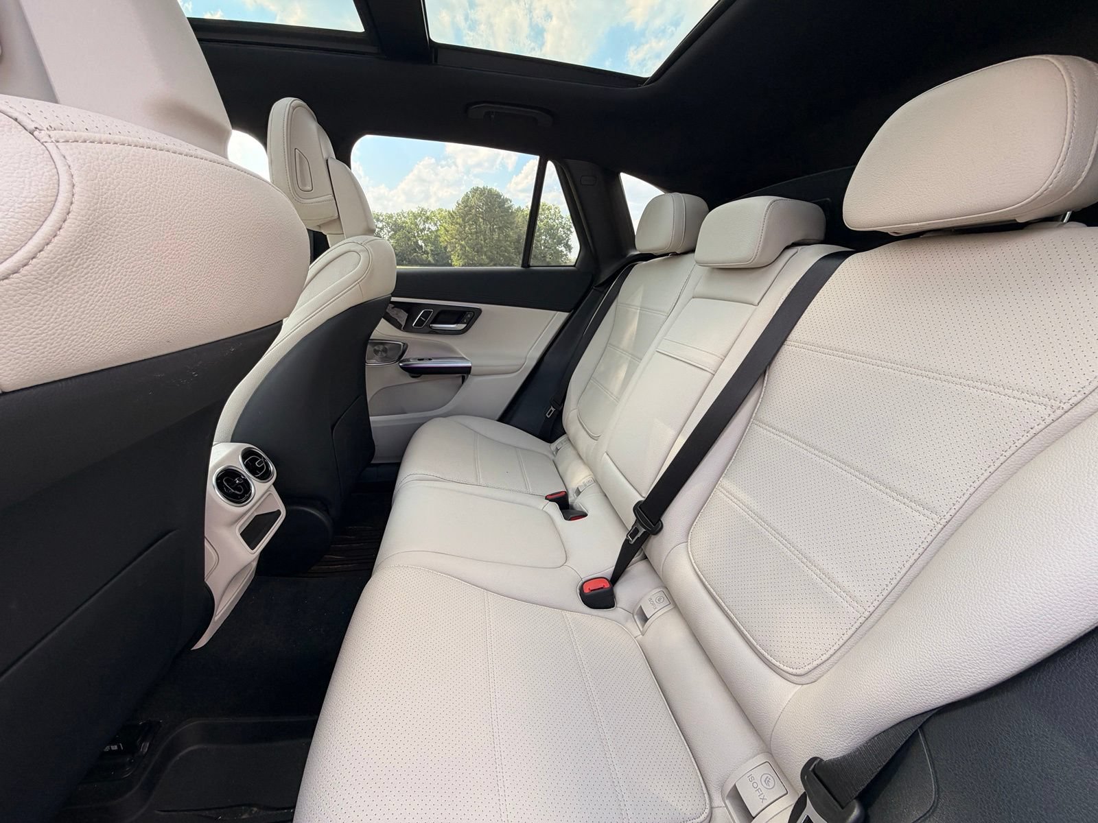 Certified 2025 Mercedes-Benz GLC 300 image 14