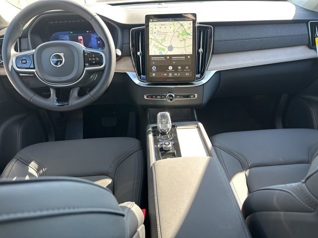 New 2026 Volvo XC90 B6 Plus w/ Protection Package Premier AWD/4WD image 12