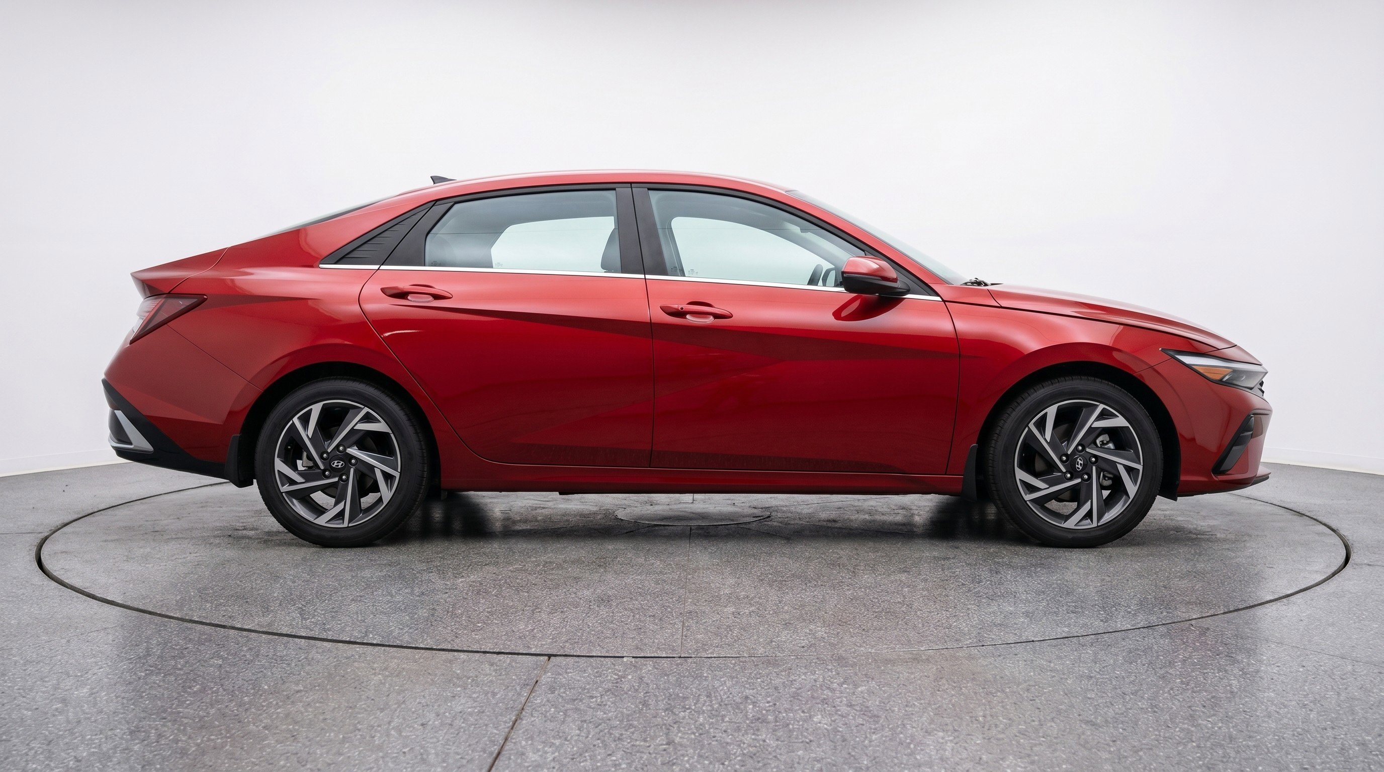 Used 2025 Hyundai Elantra SEL FWD image 11