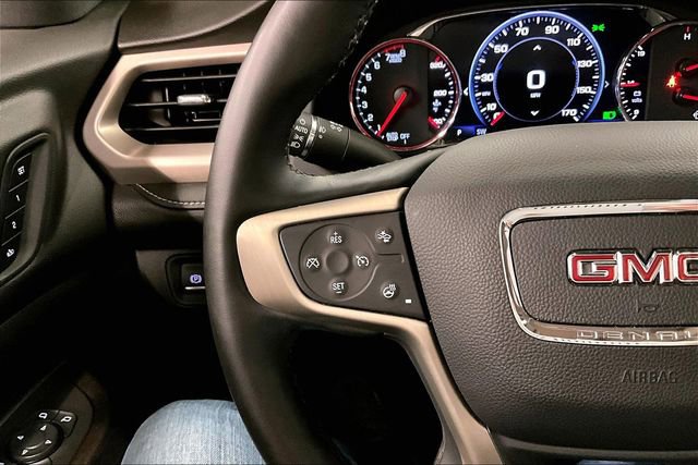 Used 2023 GMC Acadia Denali w/ Denali Ultimate Package FWD image 28