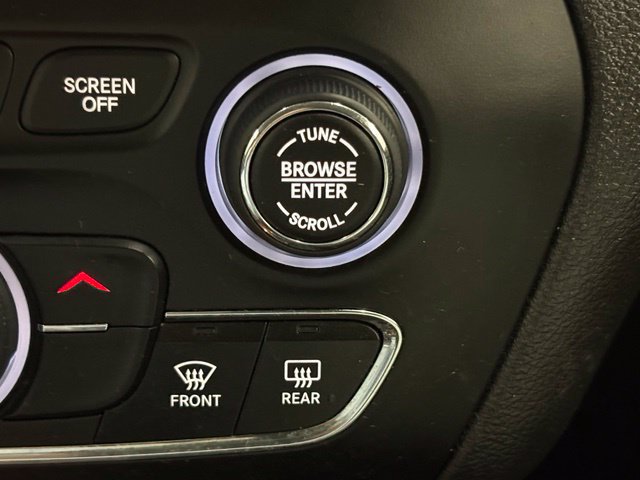 Used 2019 Jeep Cherokee Latitude w/ Cold Weather Group FWD image 40