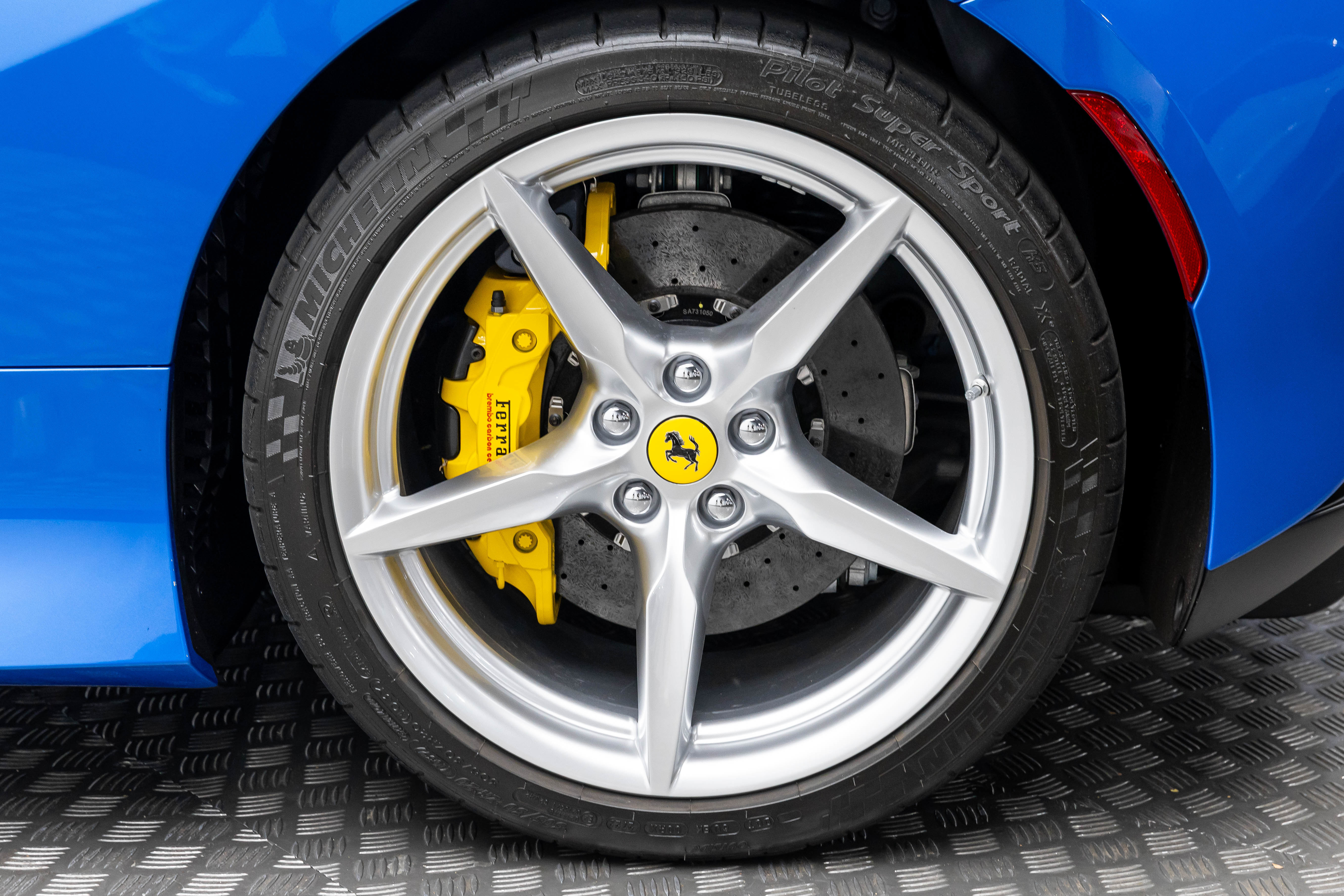 Certified 2023 Ferrari F8 Tributo RWD image 53