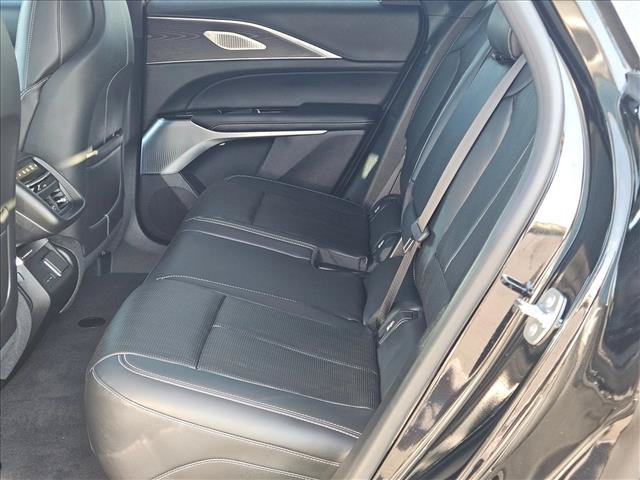 Used 2024 Cadillac Lyriq Sport RWD image 21