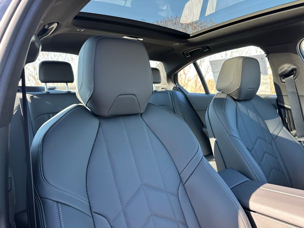 New 2026 BMW 530i xDrive w/ M Sport Package image 26