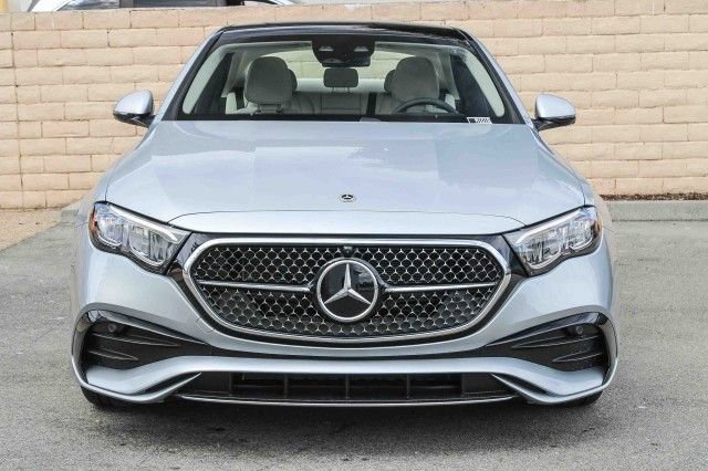 New 2026 Mercedes-Benz E 350 4MATIC Sedan image 2